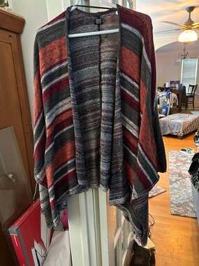 Volcom poncho one size